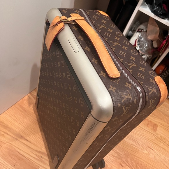 Louis Vuitton carry-on luggage - M42688
HORIZON 70 - Picture 12 of 17